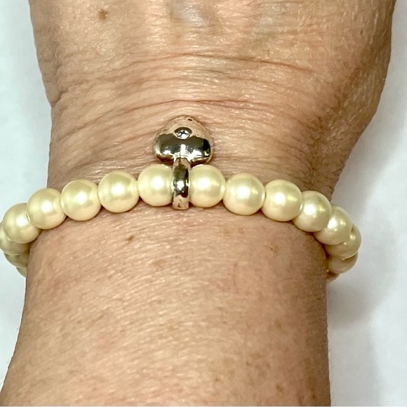 Faux pearl elastic heart charm bracelet jewrlry - Picture 3 of 9